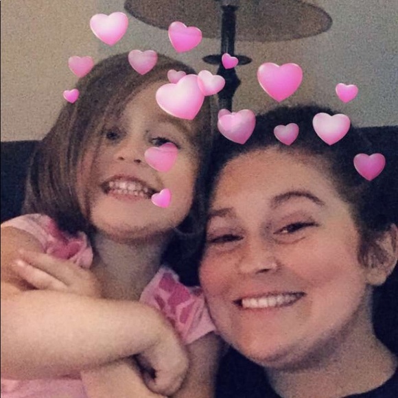 Meet your Posher, Kylie - Picture 5 of 8